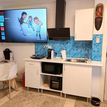 Hostal Estudios Badalona Luaran gambar