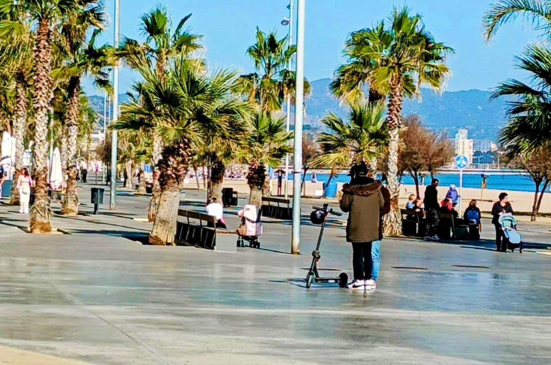 Hostal Estudios Badalona Luaran gambar