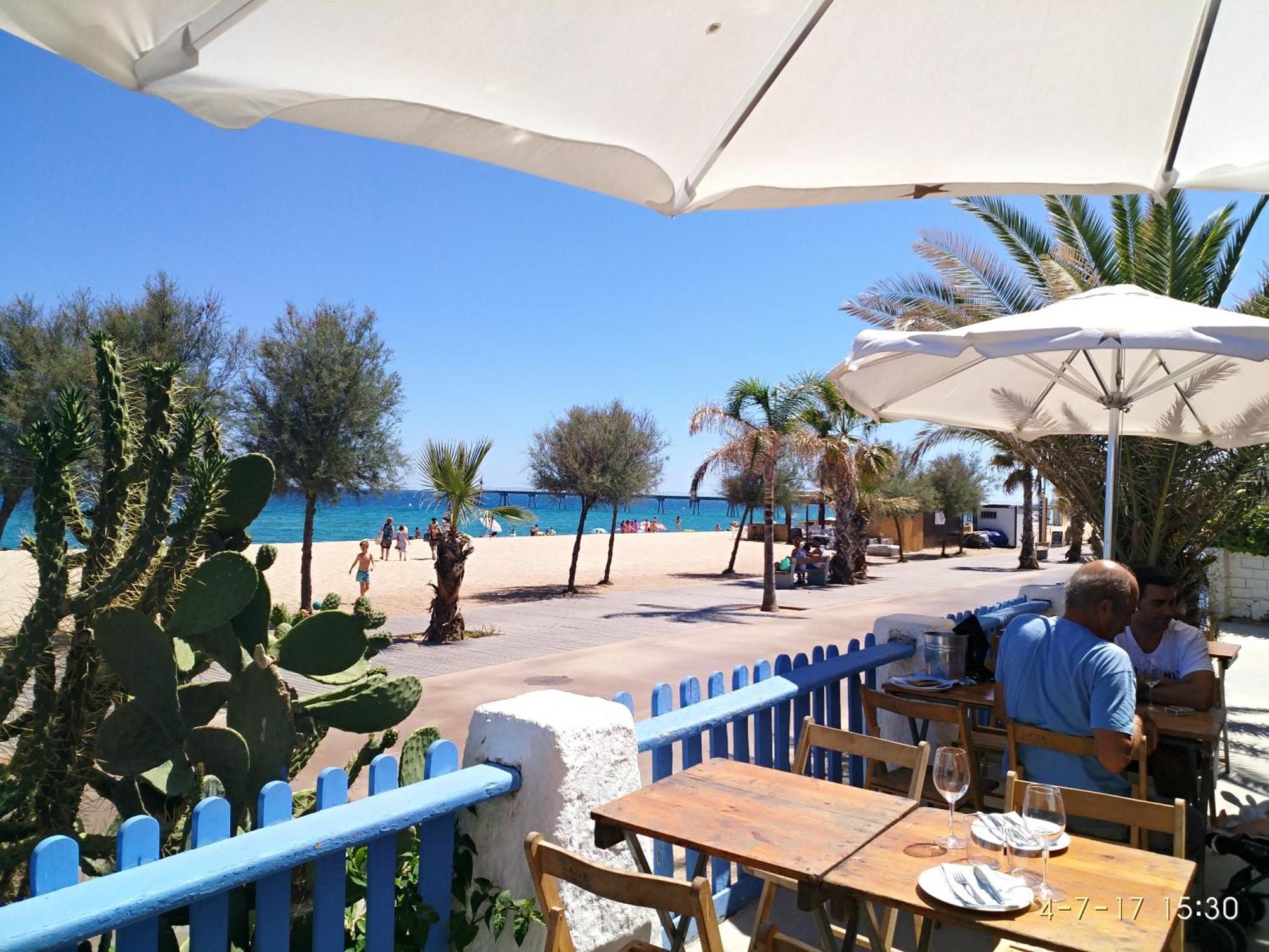 Hostal Estudios Badalona Luaran gambar