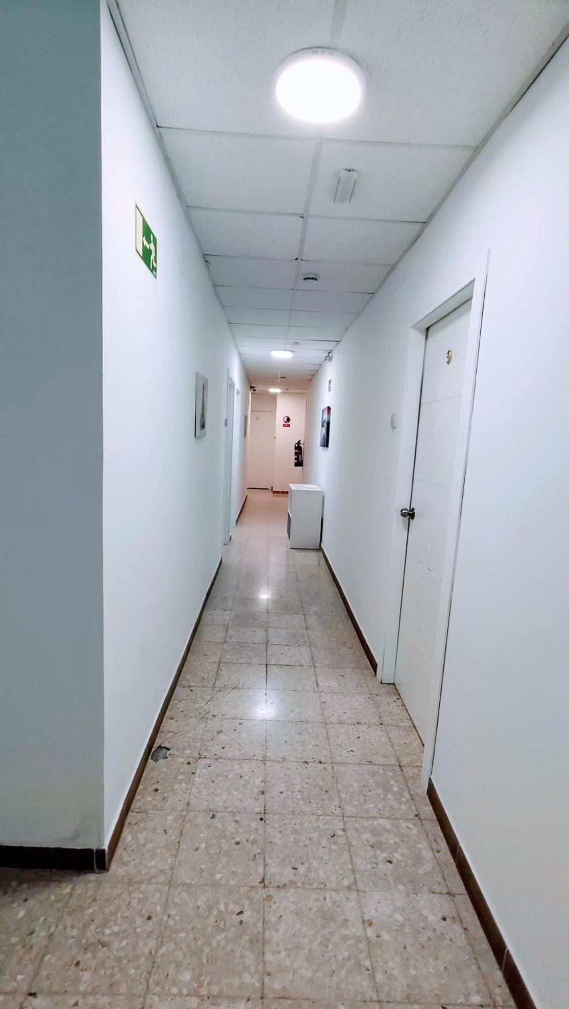 Hostal Estudios Badalona Luaran gambar